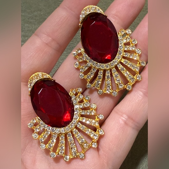 Vintage Tara Red / Retro Macaron Green Gold Tone Rhinestone Post Back Earrings - Picture 2 of 9